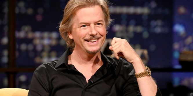 Mutatjuk David Spade 9 millió dolláros vadonatúj dél-kaliforniai otthonát