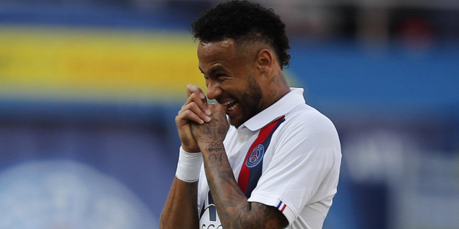 Neymar üzent az őt kifütyülő PSG-szurkolóknak