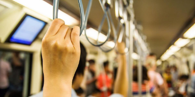 Megállókat kihagyva száguldott egy vezető nélküli metrószerelvény Párizsban
