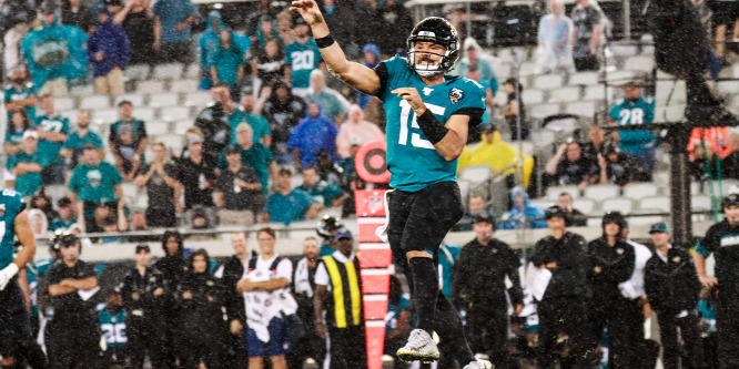 A Jacksonville újonc irányítója két touchdownt dobott a Tennessee ellen