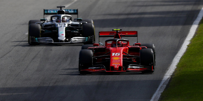 Újabb kemény ütközet jöhet Leclerc és Hamilton között