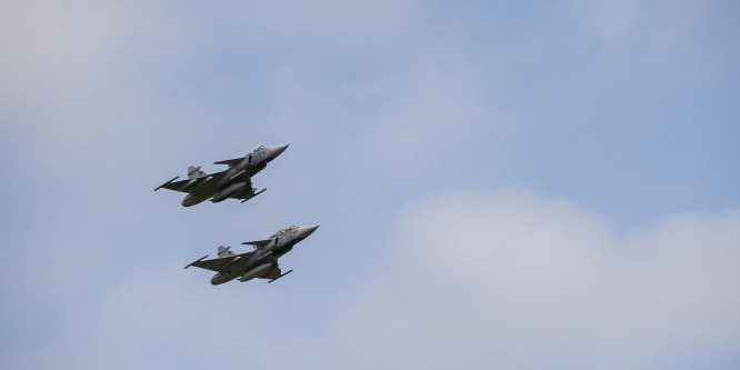 Riasztották a magyar Gripeneket