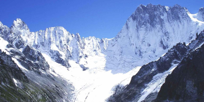 Tragédia: halálba zuhant a fiatal világbajnok alpinista a Mont Blanc-on