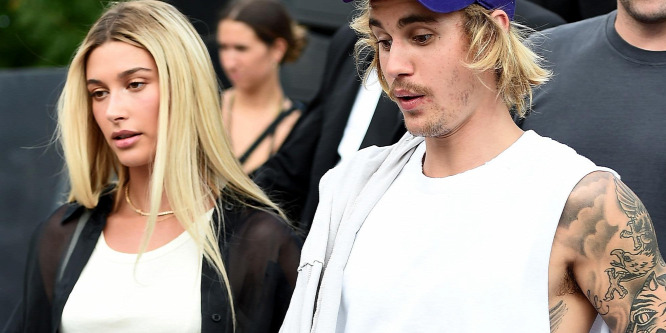 Ebben a ruhában ment hozzá Hailey Bieber Justinhoz -Fotó