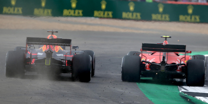 Két kategóriában is díjat nyertek a Red Bull pilótái az FIA gáláján