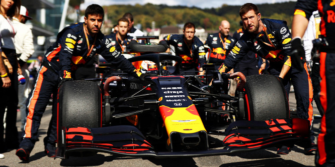 Válópereket hozhat az elnyújtott F1-es szezon