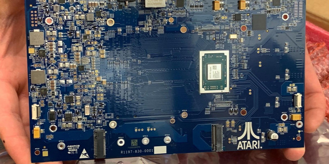 A kukában végezheti az Atari VCS konzol