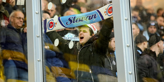 Holman Dávid csapatának stadionját is bezárják rasszizmus miatt