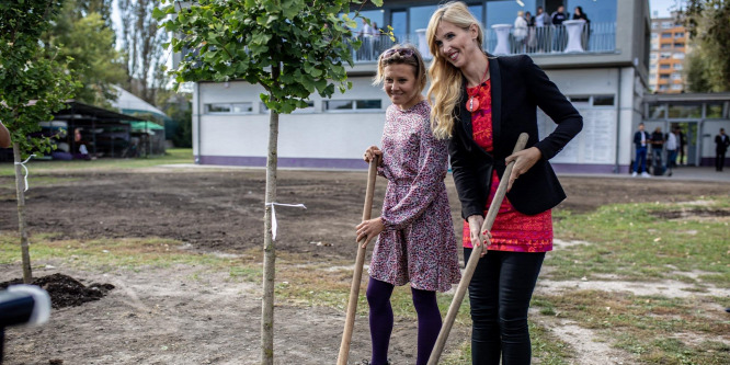 Kajak-kenu: átadták az olimpiai bajnokok nevét viselő újpesti vízitelepet