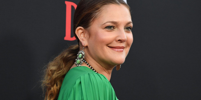Három év után Drew Barrymore felhagyott az emberevéssel