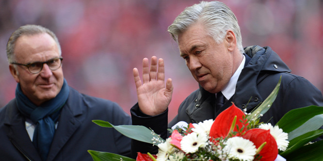 A Bayern igazgatója sírt, amikor kirúgta a csapat korábbi edzőjét