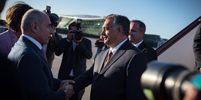 Orbán Viktor képeket tett közzé bakui útjáról