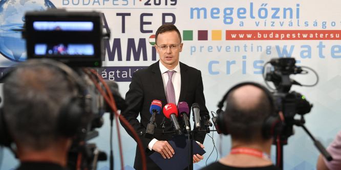 Szijjártó Péter: A víz kérdése összeköt