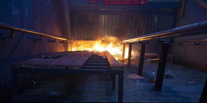 Áremelés ellen tüntettek, összeomlott a metróközlekedés Chilében