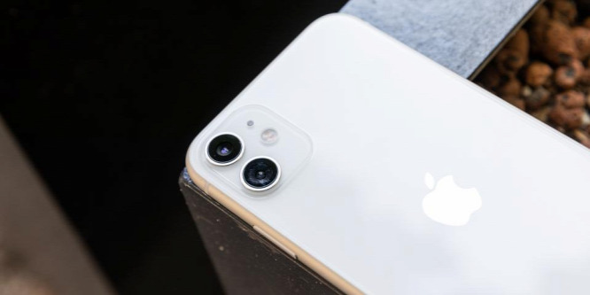 Megzavart pár iPhone 11-et az iOS 13 frissítése
