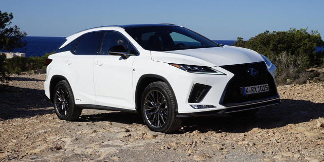 Csodalámpával harcol a német túlerővel szemben – Lexus RX 450h menetpróba