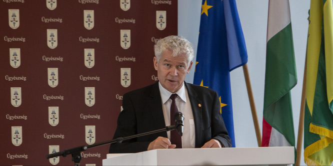 Polt Péter benyújtotta az ügyészség tevékenységéről szóló parlamenti beszámolóját