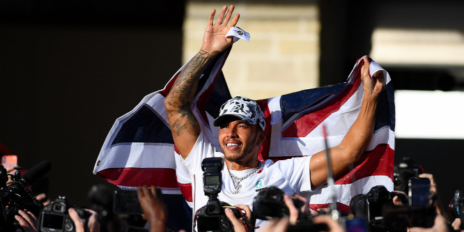Hamilton az idén is lemaradt a lovagi címről