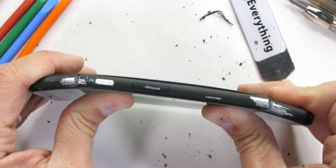 Nagy baj van a Google Pixel 4 XL strapabíróságával