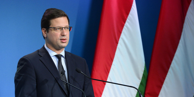 Gulyás Gergely: Nem kell nyelvvizsga a felvételihez, 34 milliárddal több jut az egészségügyre