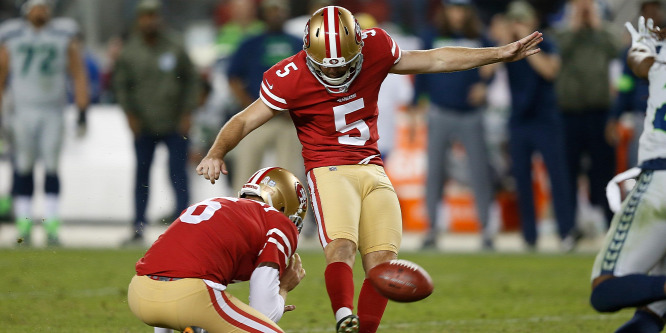 Egy borzalmas rúgás miatt már nincs veretlen csapat az NFL-ben - videó