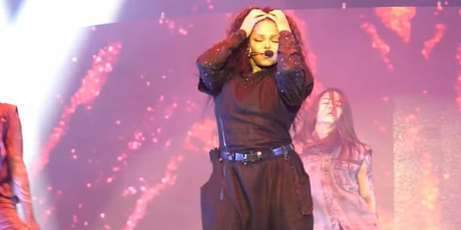 Hoppá! Ennyiért kelt el Janet Jackson dzsekije egy aukción