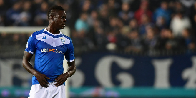 Balotelli fejbe rúgta ellenfelét, az Inter nem bírt a kieső jelölttel