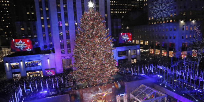 A New York-i karácsonyfán is felkapcsolták a fényeket - galéria, videó