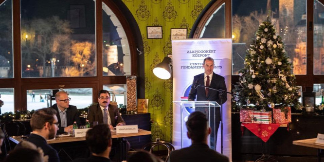 Hollik István: A biztonság, a gazdasági növekedés, a családtámogatás marad a legfontosabb