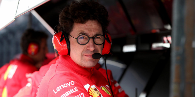 Nincs veszélyben Binotto állása, stabilitást akar a Ferrari