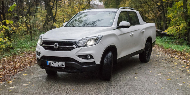 A koreai mindenes, ami egy dologban minden pickupot lepipál - Ssangyong Musso Grand teszt