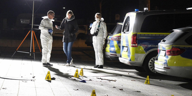 Allahu Akbart kiabált egy késes támadó, agyonlőtték a német rendőrök