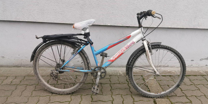 Hátrahagyta a biciklijét a menekülő betörő Ercsiben