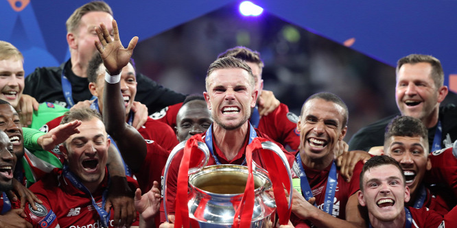 A Liverpool csapatkapitánya lett az év játékosa