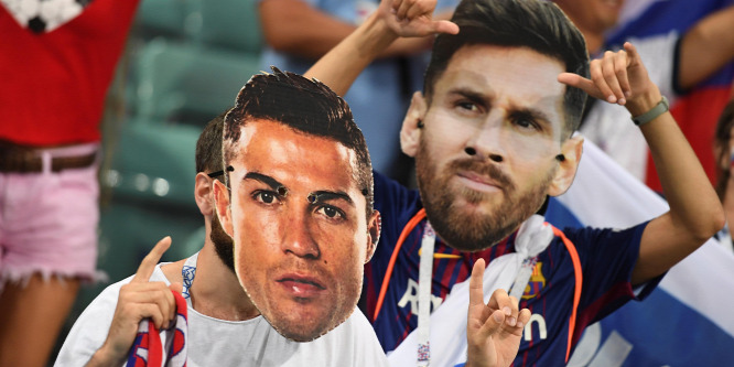 Messi és Ronaldo kihagyhatatlan, nincs Real-játékos az év csapatában