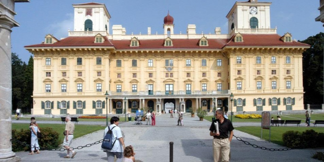 Új Esterházy-hotel épül