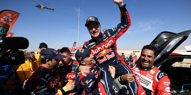 Sainz harmadszor nyerte meg a Dakar-ralit, a motorosoknál Brabec győzött
