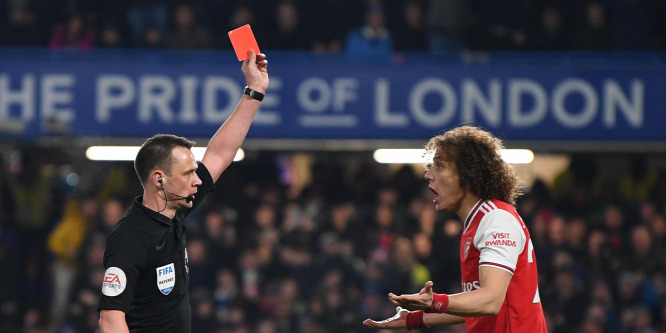 Volt csapata ellen állították ki David Luizt, a Chelsea nem bírt az Arsenallal