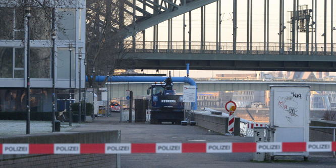 Második világháborús bomba miatt kiürítették Köln belvárosát