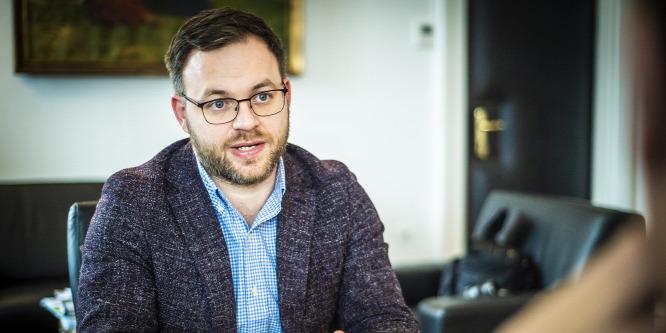 Nem százmilliós kártérítések osztogatására van szükség