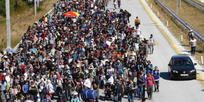 Naponta több tucat migránst küld vissza Görögország Törökországba