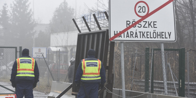 Migránsokból álló hálózat segíti az illegális határátlépést