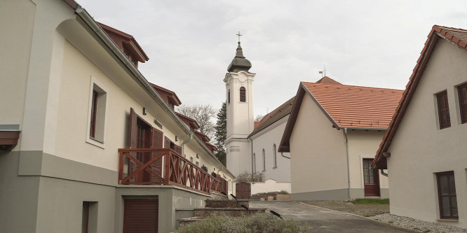 A szent, a szarvas és a farkas - az ezer éves monostor története - videó