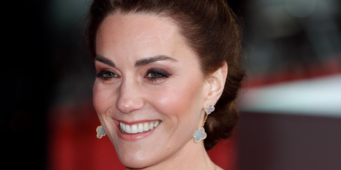 Aranyozott estélyiben és Diana gyűrűjében tündökölt Katalin hercegné a BAFTA-gálán