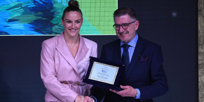 Hosszú Katinka átvette Az év európai női sportolója díjat