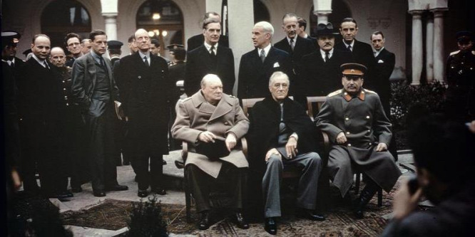 Roosevelt naivitása Sztálin kezére játszotta Közép-Kelet-Európát