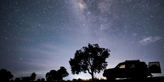 Szabályosan ismétlődő jeleket fogtak egy távoli galaxisból