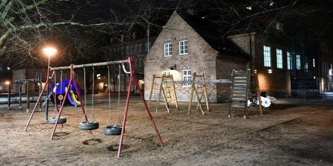 Egy általános iskola játszóterén találtak bombát Svédországban