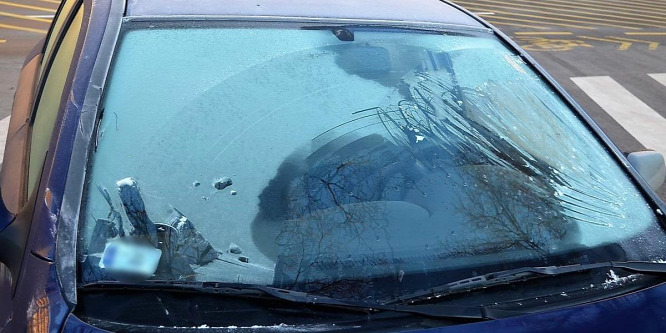 Elgázolt egy nőt a zebrán, aztán elhajtott - nem sokáig volt szökésben