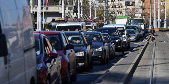 Elütöttek egy biciklist a Hungária körúton